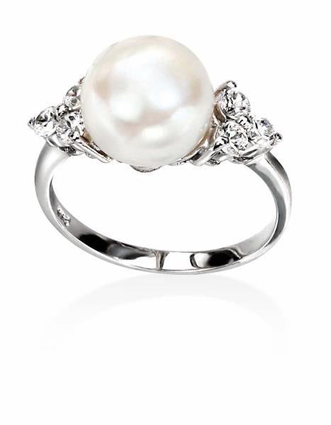 White Freshwater Pearl/Clear CZ Ring
